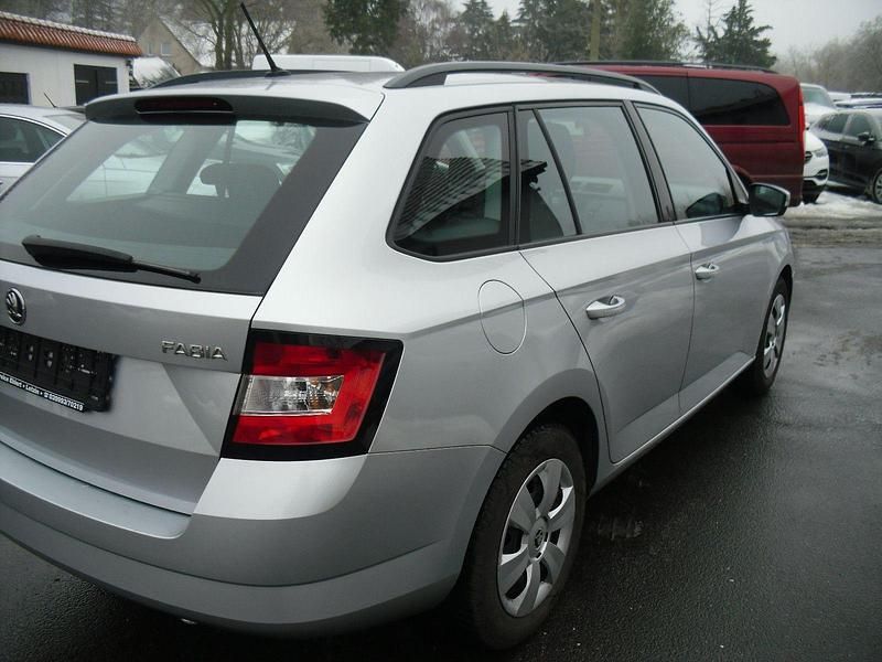 Gebraucht Skoda Fabia 90 PS (66 kW) 2017 Silber Kombi