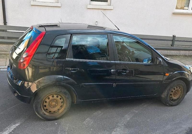 Gebraucht Ford Fiesta 90 PS (66 kW) 2006 Schwarz Kleinwagen