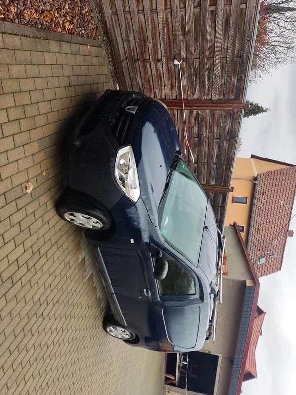 Blau Gebraucht 2025 Dacia Dokker Van | 4.000 € - Bild 1/2