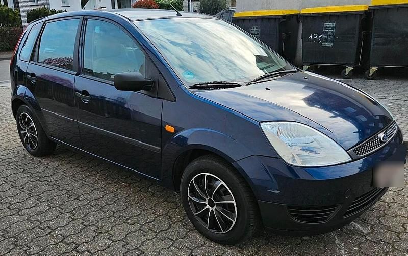 Gebraucht Ford Fiesta 80 PS (58 kW) 2003 Blau Kleinwagen