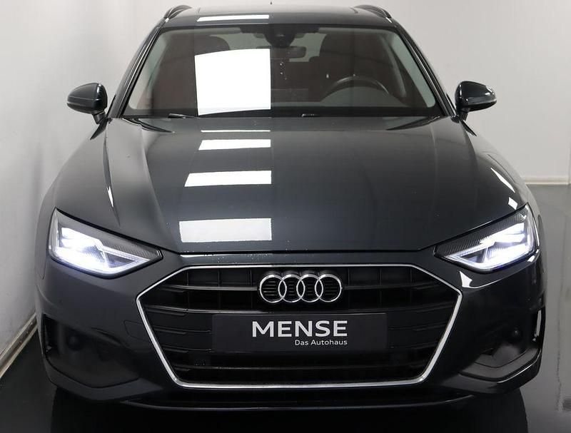 Gebraucht Audi A4 Basis 204 PS (150 kW) 2022 Manhattangrau Kombi