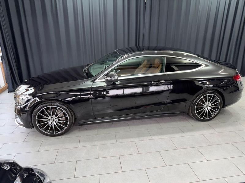 Gebraucht Mercedes C250 AMG line 211 PS (155 kW) 2017 Schwarz Coupé