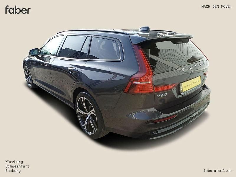 Gebraucht Volvo V60 Plus 197 PS (144 kW) 2024 Grau Kombi