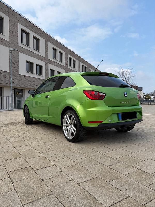 Gebraucht Seat Ibiza 60 PS (44 kW) 2013 Grün Coupé