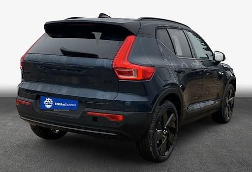 Neu Volvo XC40 Plus 197 PS (144 kW) 2026 Weiß SUV