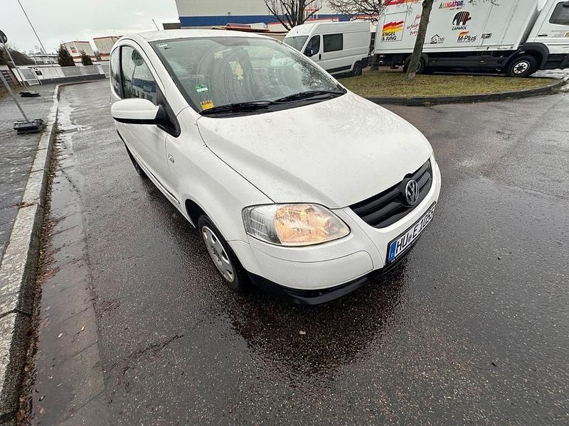 Gebraucht VW Fox Refresh 54 PS (39 kW) 2009 Weiß Kleinwagen