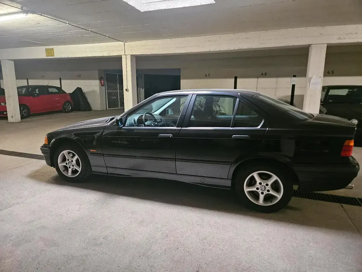 Gebraucht BMW 316 1997 Schwarz Limousine