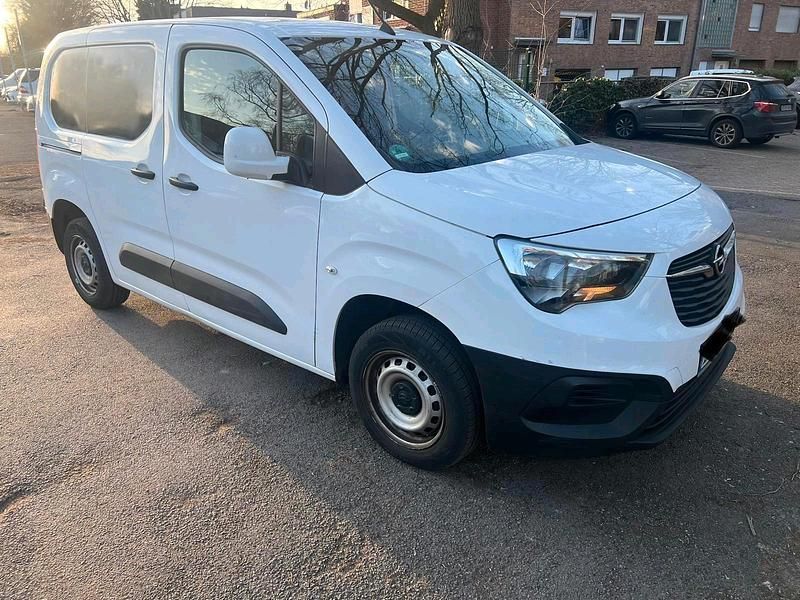 Gebraucht Opel Combo 2021 Weiß Van / Kleinbus