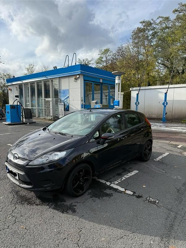 Schwarz Gebraucht 2010 Ford Fiesta Kleinwagen | 4.950 € - Bild 1/4