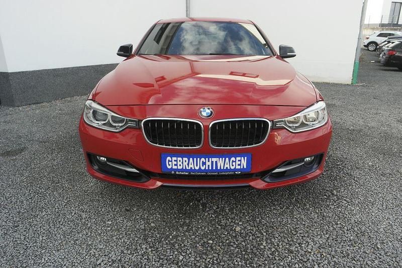Gebraucht BMW 328 Performance 245 PS (180 kW) 2012 Rot Limousine
