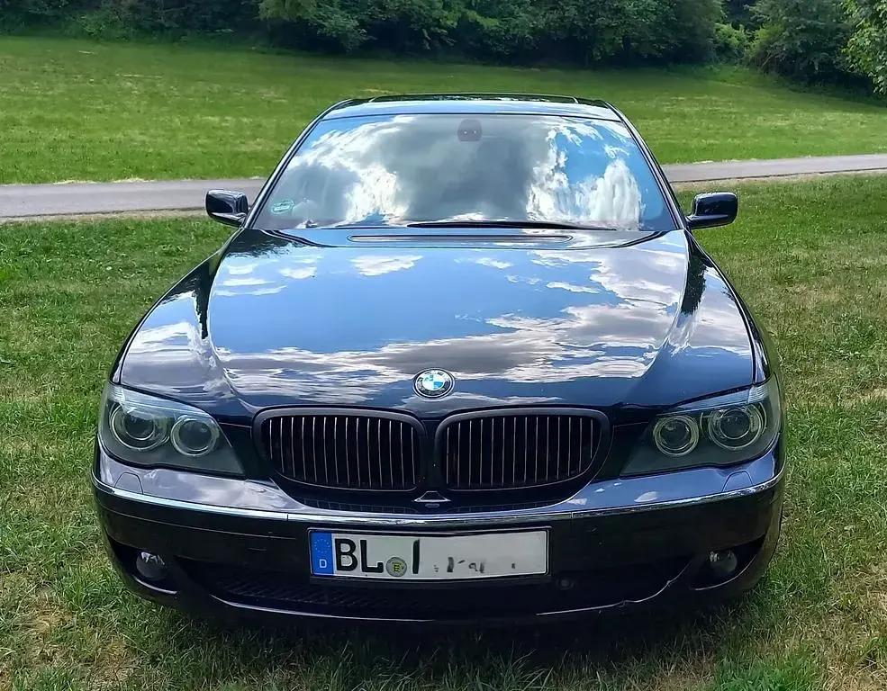 Gebraucht BMW 750 367 PS (269 kW) 2006 Schwarz Limousine