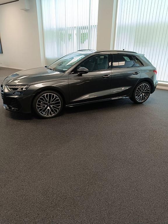 Gebraucht Audi A3 S-Line 150 PS (110 kW) 2024 Grau Limousine