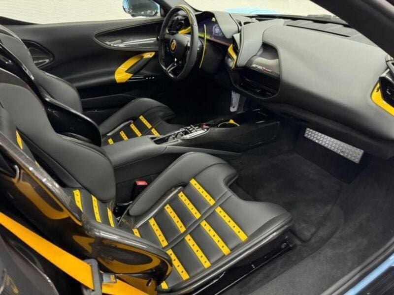 Gebraucht Ferrari SF90 999 PS (734 kW) 2023 Blau Cabrio