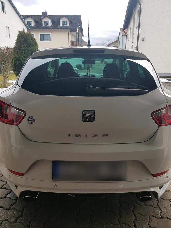 Gebraucht Seat Ibiza 85 PS (62 kW) 2009 Weiß Kleinwagen