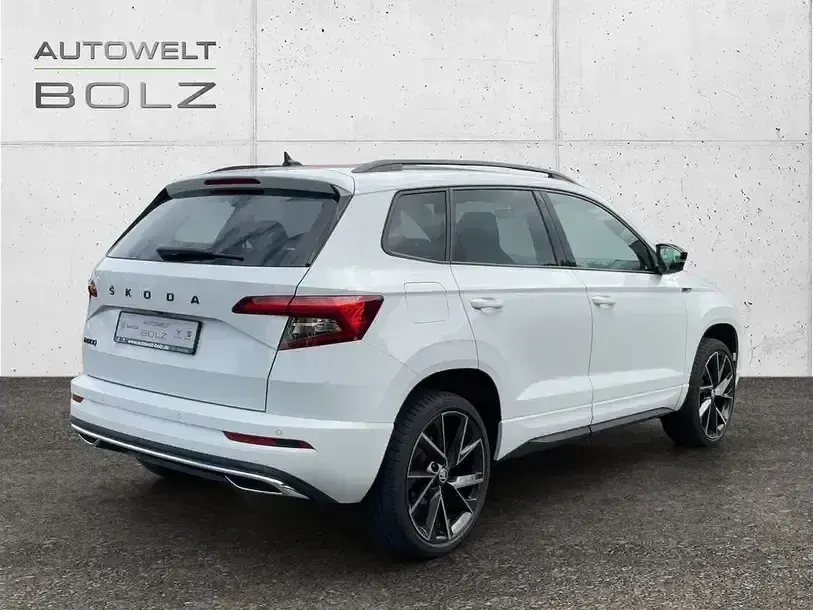 Gebraucht Skoda Karoq SportLine 150 PS (110 kW) 2021 Weiss SUV