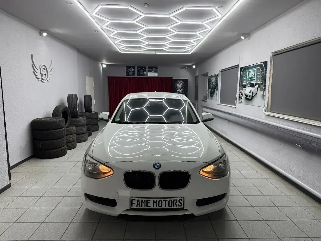Gebraucht BMW 116 Advantage 116 PS (85 kW) 2012 Weiß Kleinwagen