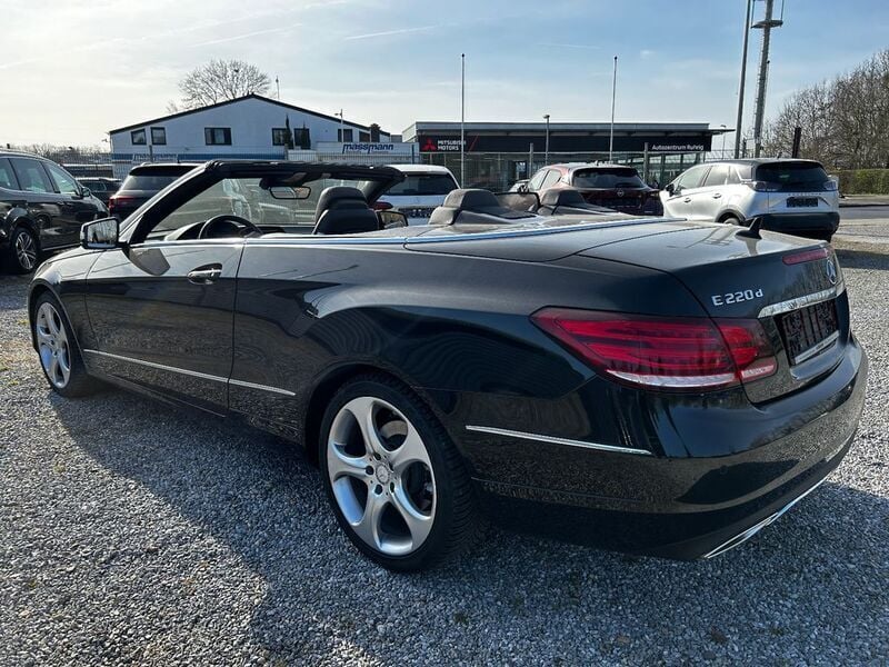 Gebraucht Mercedes E220 Avantgarde 170 PS (125 kW) 2016 Schwarz Cabrio