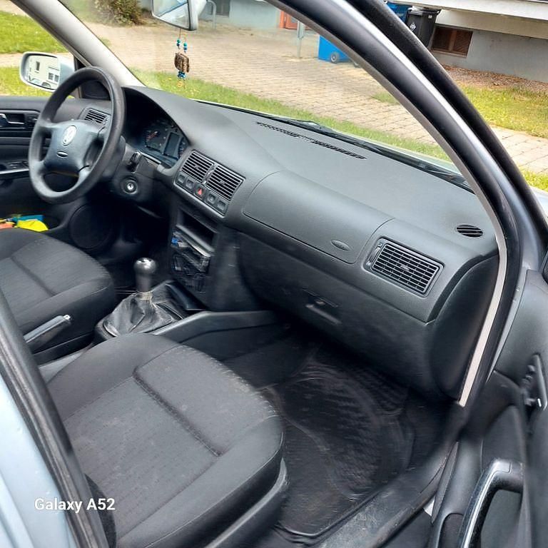 Gebraucht VW Golf Basis 75 PS (55 kW) 2002 Silber Limousine