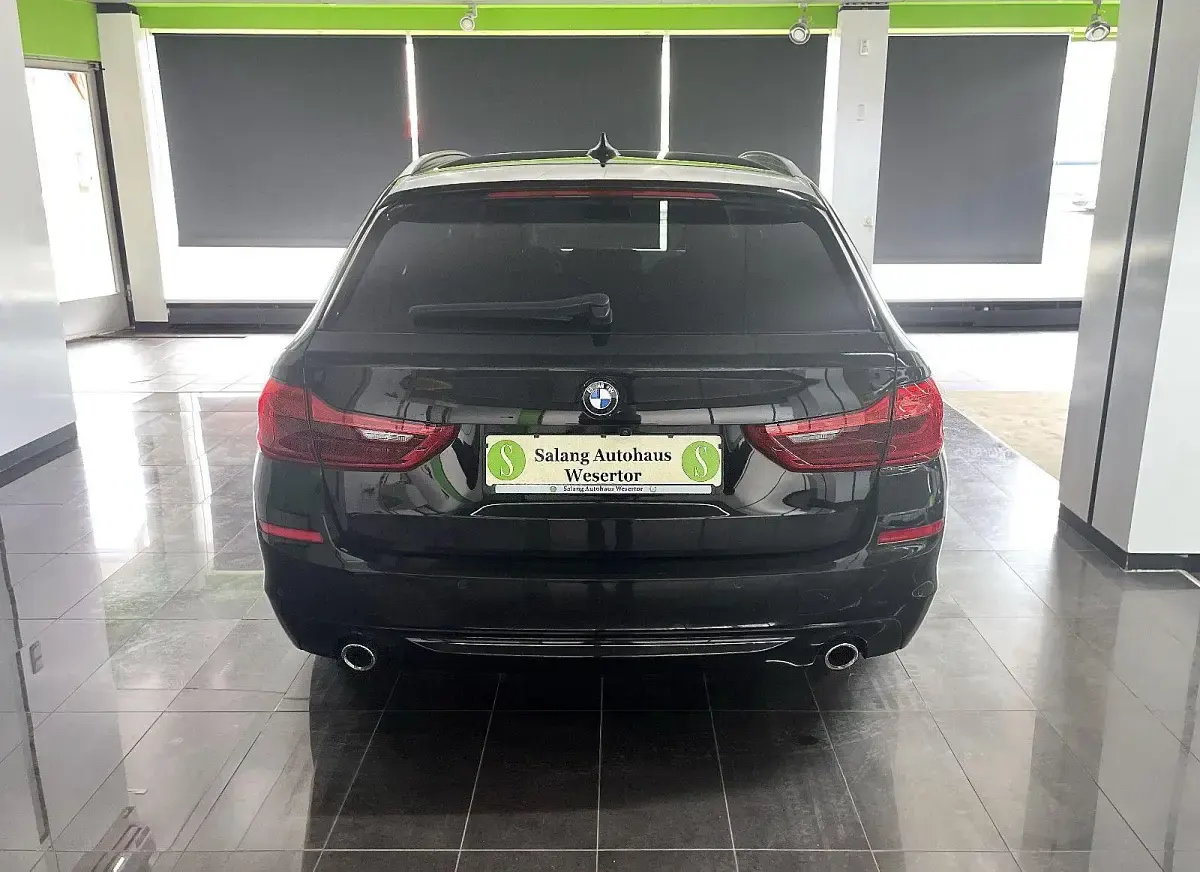 Gebraucht BMW 520 Performance 190 PS (139 kW) 2018 Schwarz Limousine