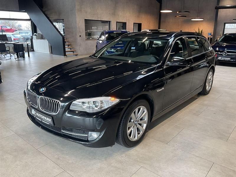 Gebraucht BMW 520 184 PS (135 kW) 2013 Schwarz Kombi