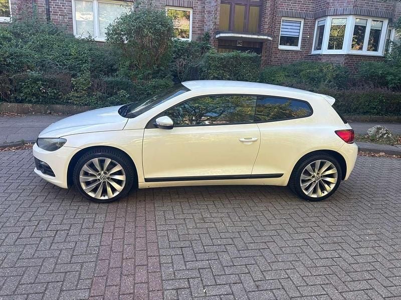 Candyweiss Gebraucht 2009 VW Scirocco Coupé | 5.700 € (Fairer Preis) - Bild 1/4