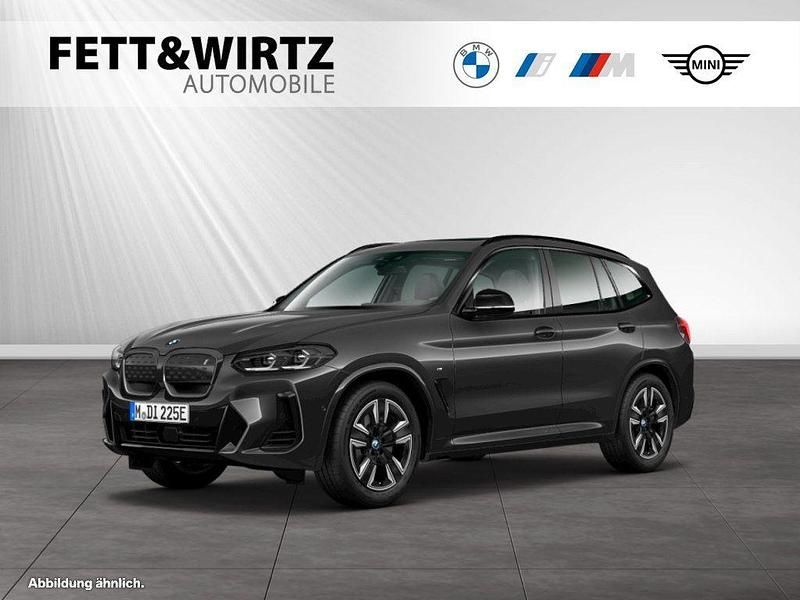 Grau Gebraucht 2023 BMW iX3 Sport Line SUV | 42.800 € (Superpreis) - Bild 1/3