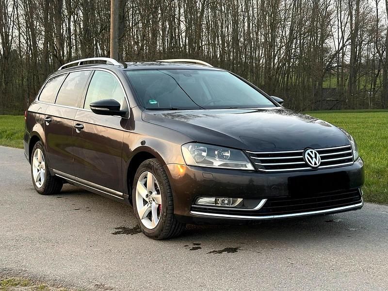 Gebraucht VW Passat 140 PS (102 kW) 2011 Grau Kombi