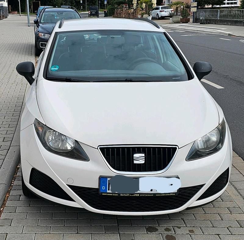 Weiß Gebraucht 2011 Seat Ibiza Reference Kleinwagen | 3.000 € (Superpreis) - Bild 1/4