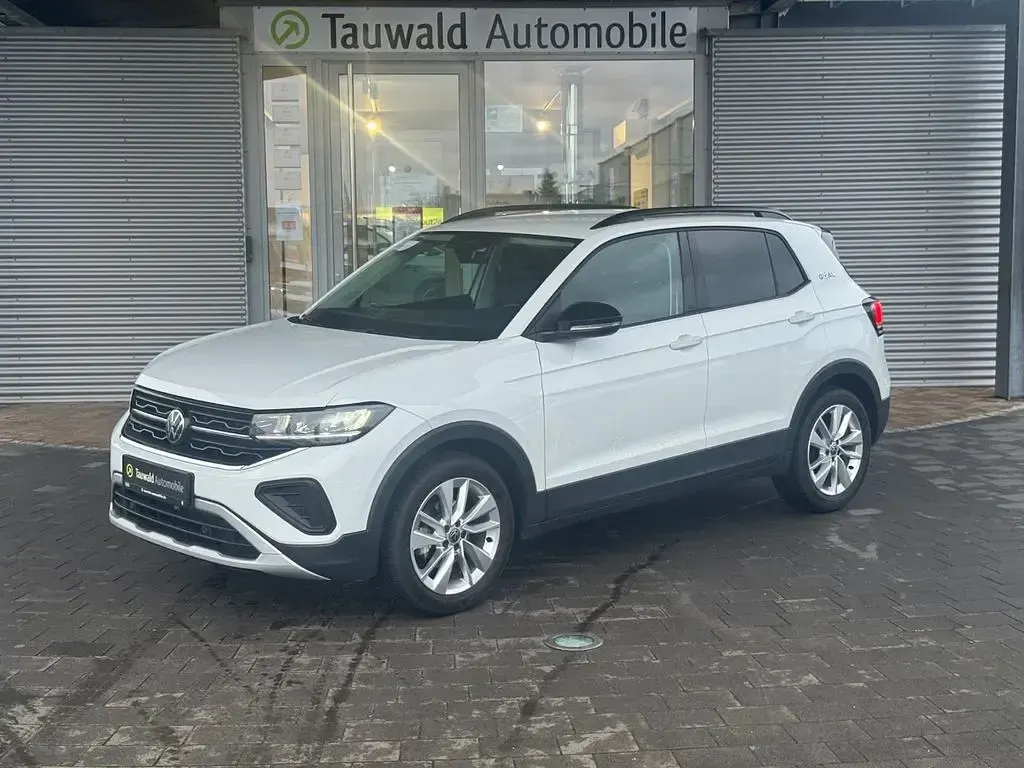 Gebraucht VW T-Cross Life 95 PS (69 kW) 2025 Weiß SUV