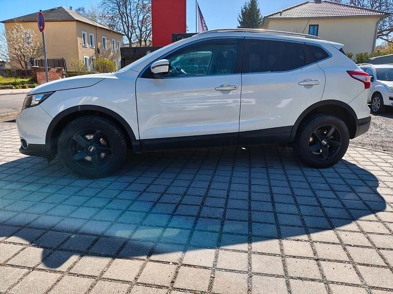 Gebraucht Nissan Qashqai 116 PS (85 kW) 2016 Weiß SUV