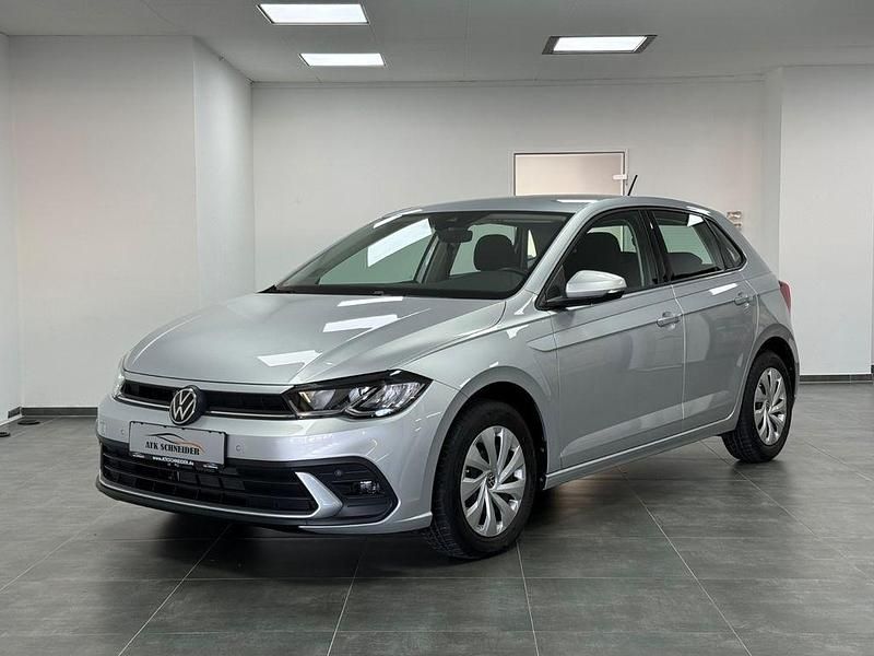 Gebraucht VW Polo Life 95 PS (69 kW) 2023 Reflexsilber Kleinwagen