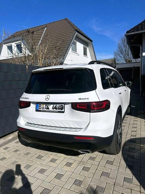 Gebraucht Mercedes GLB200 150 PS (110 kW) 2023 Weiß SUV