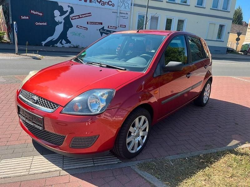 Rot Gebraucht 2007 Ford Fiesta Fun X Kleinwagen | 1.690 € (Fairer Preis) - Bild 1/4