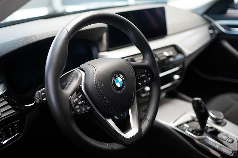 Gebraucht BMW 520 190 PS (139 kW) 2020 Grau Limousine