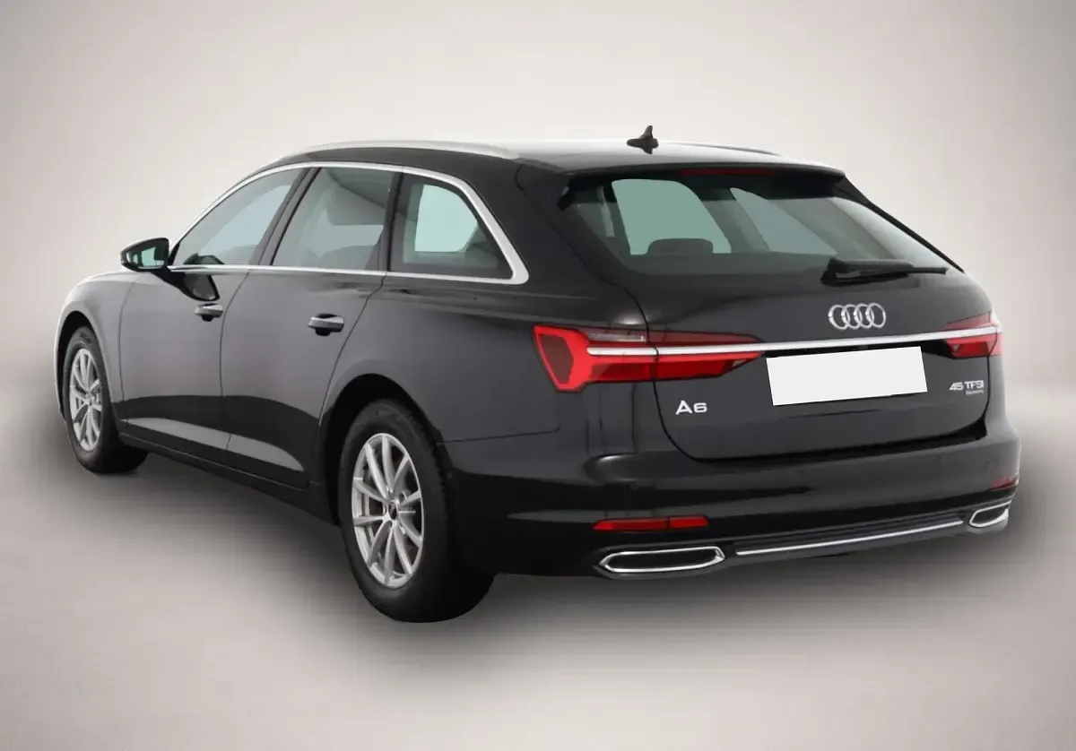 Gebraucht Audi A6 Design 265 PS (194 kW) 2023 Mythosschwarz metallic Kombi