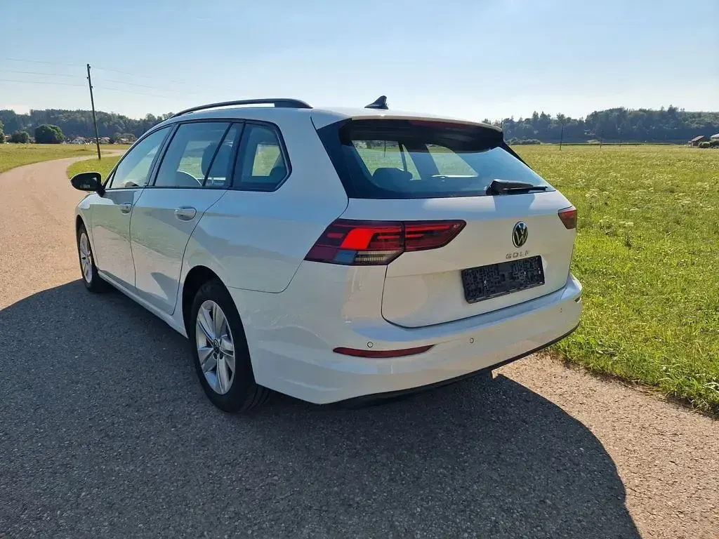 Gebraucht VW Golf VIII Business 150 PS (110 kW) 2023 Weiß Kombi
