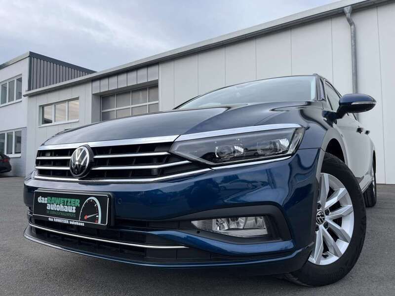 Aquamarinblau Gebraucht 2023 VW Passat Active Kombi | 30.860 € (Fairer Preis) - Bild 1/4