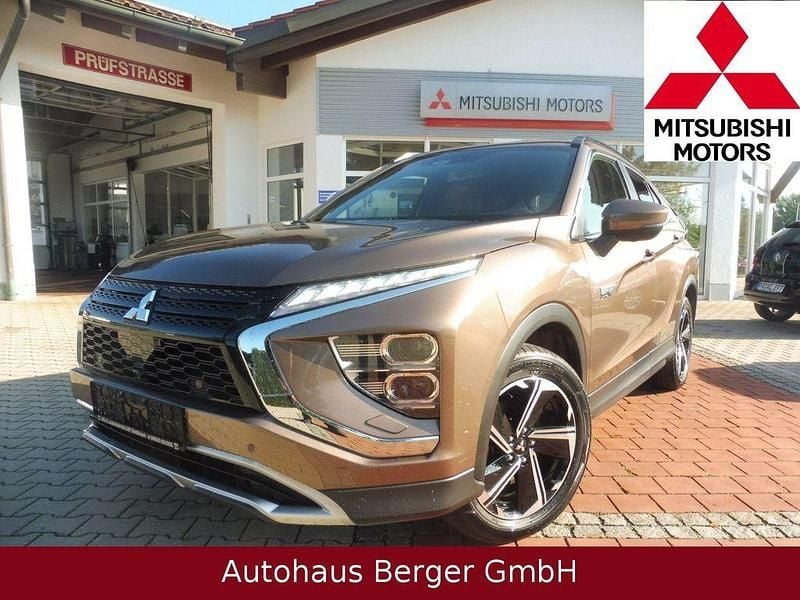 Braun Gebraucht 2021 Mitsubishi Eclipse Cross Select SUV | 21.580 € (Superpreis) - Bild 1/4