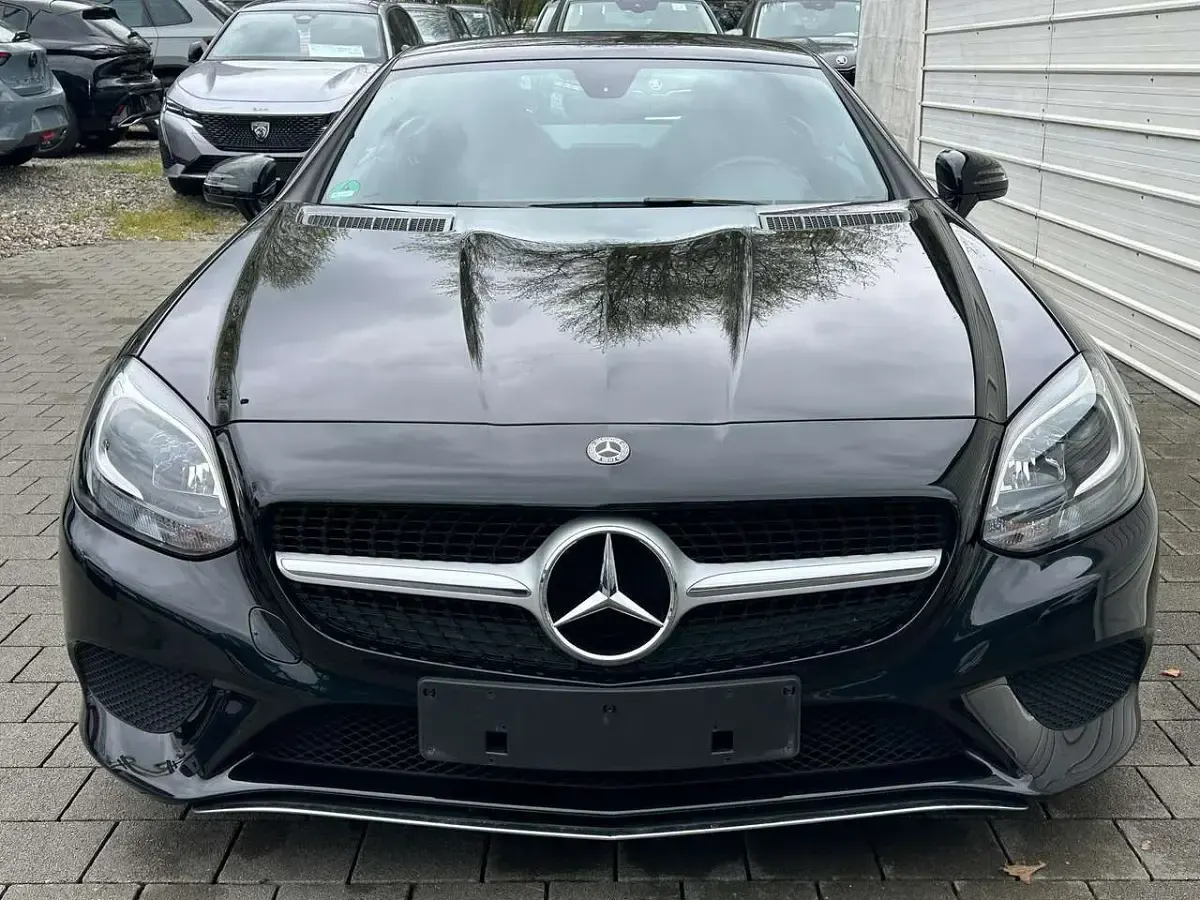 Gebraucht Mercedes SLC200 184 PS (135 kW) 2019 Schwarz Cabrio