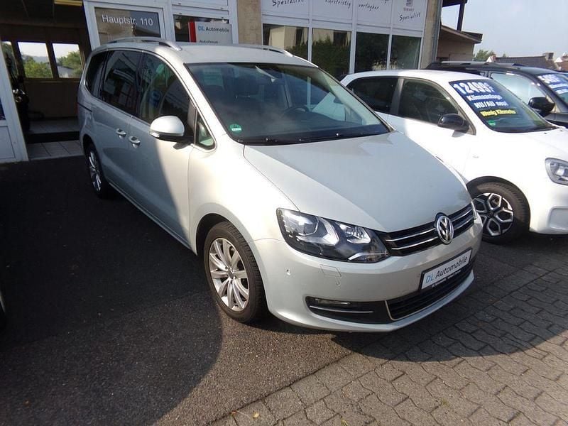 Silber Gebraucht 2013 VW Sharan Highline Van / Kleinbus | 14.885 € (Teuer) - Bild 1/4