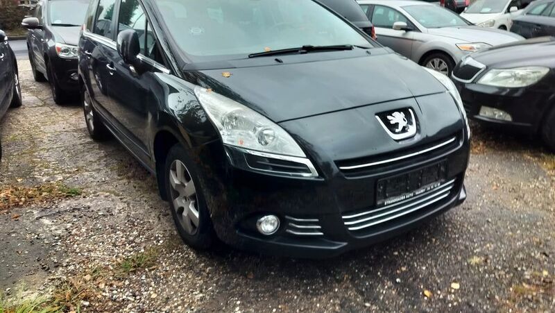 Schwarz Gebraucht 2012 Peugeot 5008 Active Van / Kleinbus | 2.300 € (Superpreis) - Bild 1/4