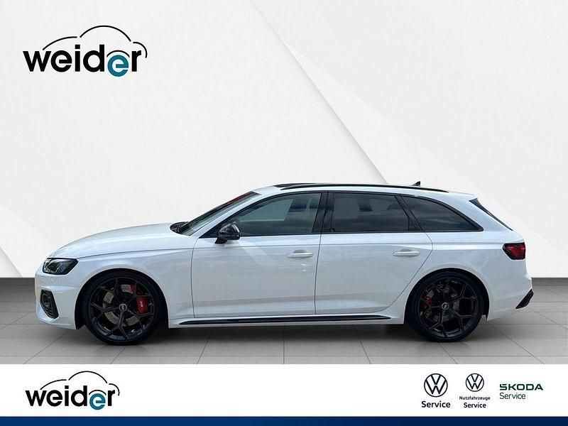 Gebraucht Audi RS4 Sport 450 PS (330 kW) 2025 Weiß Kombi