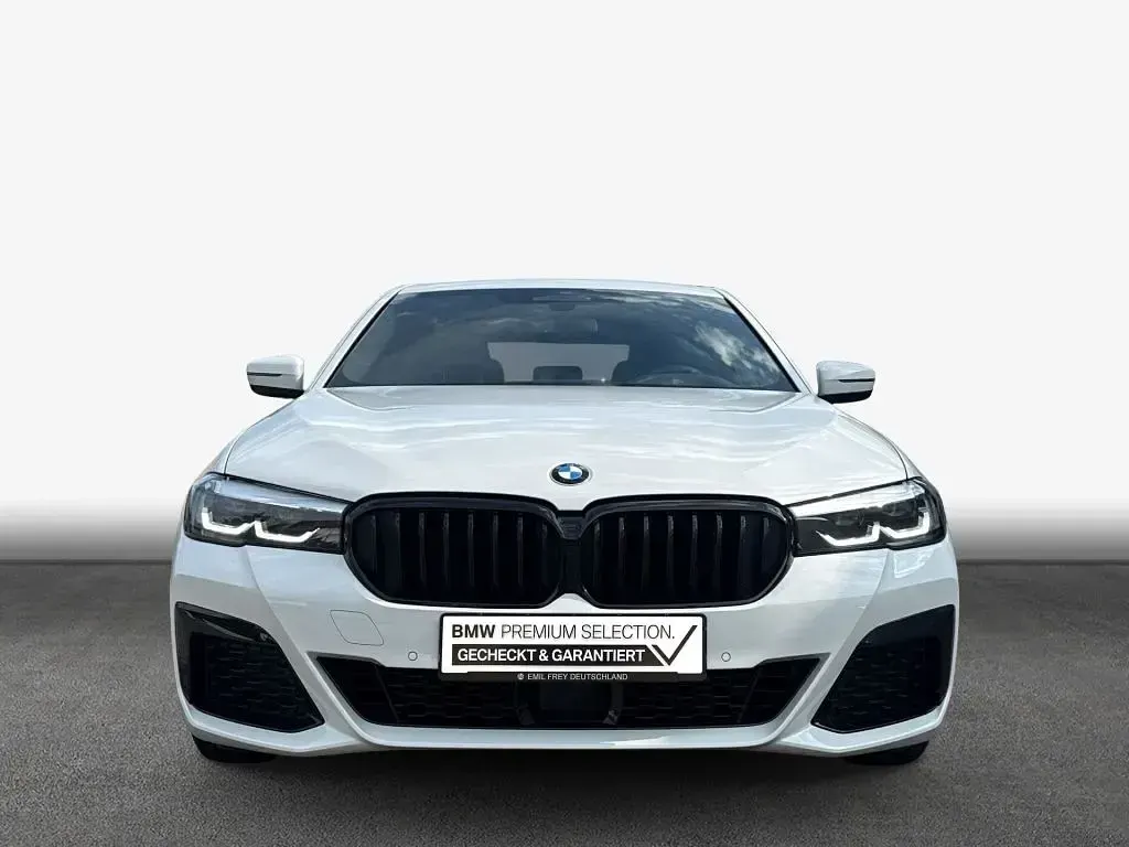 Gebraucht BMW 530e Sport Line 184 PS (135 kW) 2022 Weiß Kombi