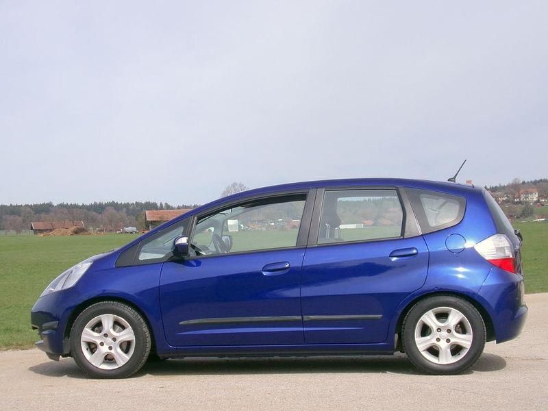 Gebraucht Honda Jazz 99 PS (72 kW) 2010 Blau Kleinwagen