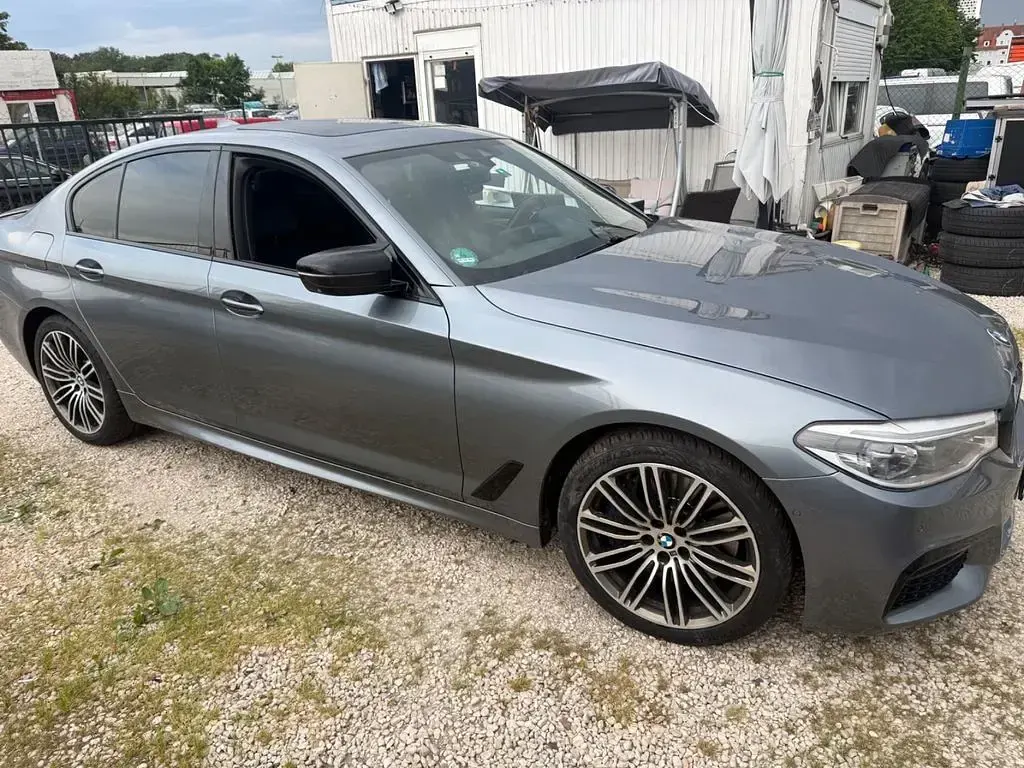 Gebraucht BMW 540 Performance 340 PS (250 kW) 2017 Grau Limousine