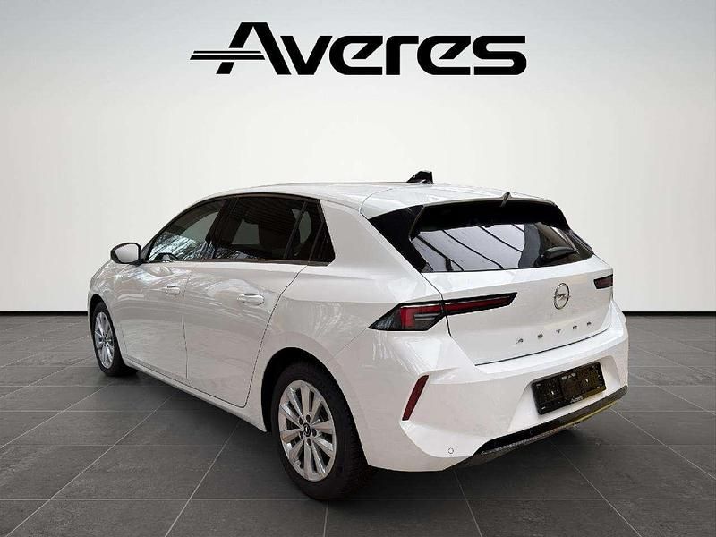 Gebraucht Opel Astra Elegance 131 PS (96 kW) 2022 Jade weiss/arktis weiss Limousine