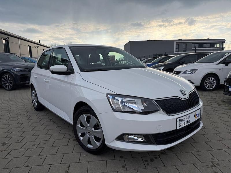Gebraucht Skoda Fabia Ambition 75 PS (55 kW) 2015 Weiß Limousine