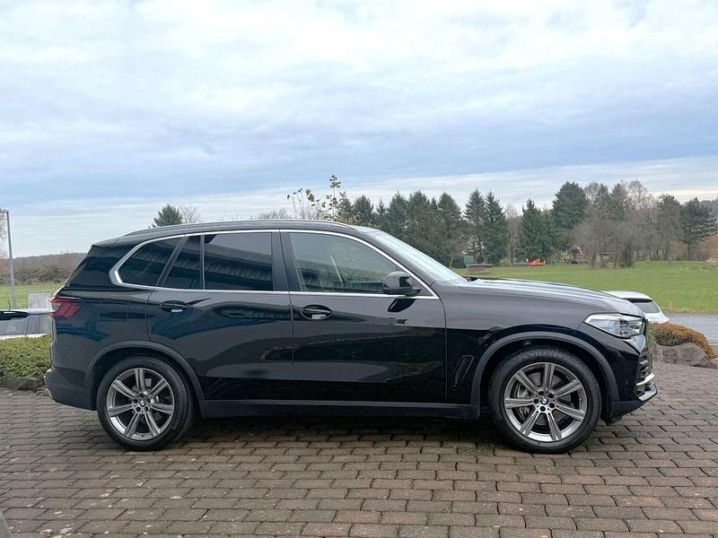 Gebraucht BMW X5 340 PS (250 kW) 2022 Schwarz uni SUV
