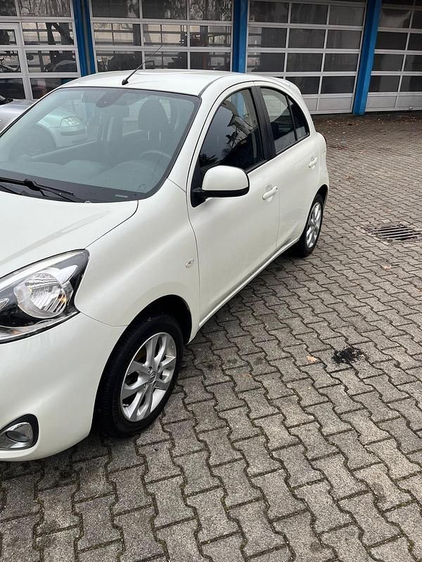 Gebraucht Nissan Micra 80 PS (58 kW) 2015 Weiß Kleinwagen