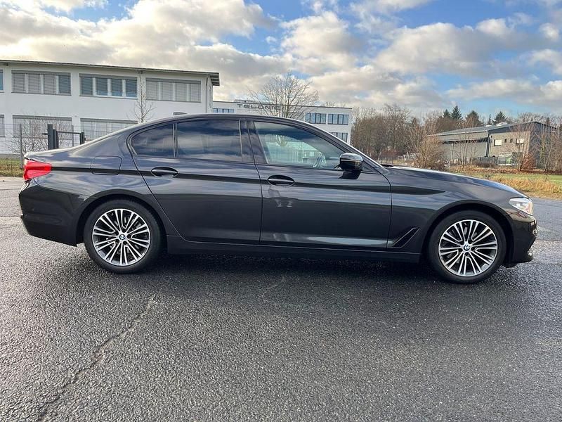 Gebraucht BMW 520 Sport Line 190 PS (139 kW) 2020 Grau Limousine